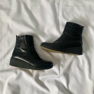 Classic hush puppies leather ankle boots